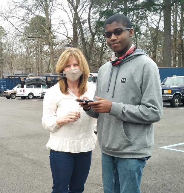 Dewey_Ray's tweet photo. Congrats to the 18 Mechatronics students and Professor Young that passed the TRUST certification to be a recreational drone pilot!  #NHREC #NewHorizonsCTE #BoldlyGoing @NHREC_VA @NHREC_CTE_BF https://t.co/szB62CDnqk