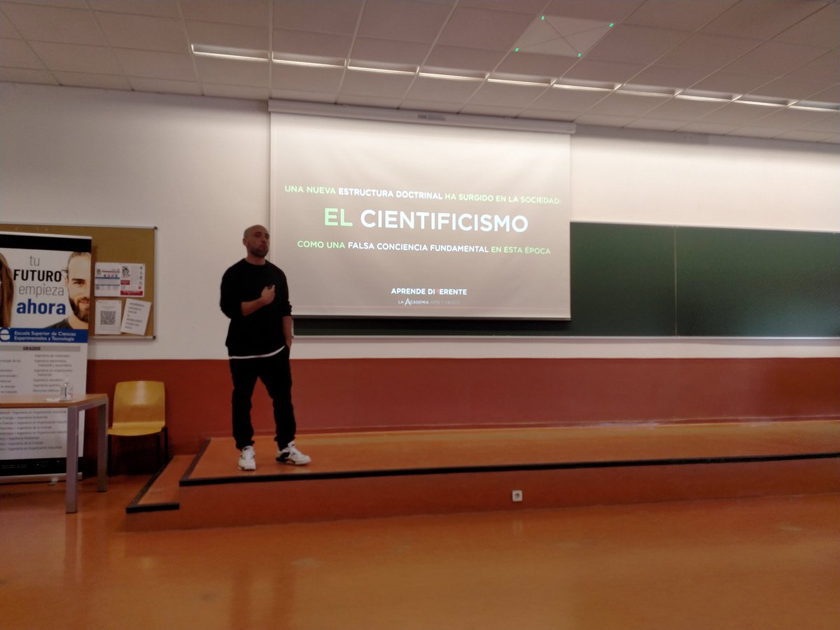 Hoy hemos tenido la suerte de disfrutar de la charla "Hay vida más allá de la Ciencia"de la mano de Miguel Peiró fundador de la <a href="/LaAcademiaAyC/">La Academia Arte y Ciencia</a> en el Foro de Empleo organizado por la <a href="/ESCET_URJC/">ESCET (URJC)</a>
Como siempre nos ha dejado fascinados,porque como siempre nos ha dejado pensando🤔🤟