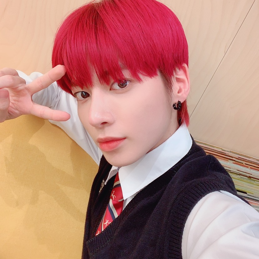 augenstern0205's tweet photo. Happy taehyun birthday
#사랑을_모아_사랑둥이_태현이에게
#OurGoldenVoiceTaehyun

#태현 #TAEHYUN #TXT_태현 강태현 @TXT_members https://t.co/NOuqXrpFEV