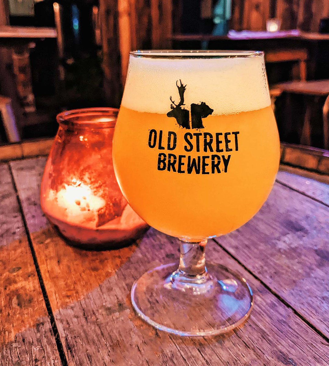 OldStreetBrews's tweet photo. ๐ NEW BEER ALERT ๐ Our Dry-Hopped Witbier 'Hackney Wit' is now pouring in the taproom and it's tasting banging! Our serving suggestion is by the pint! Huge props to the Old Street team members who helped out the brewers on this one! #hackneywit #belgianwitbier #oldstreetbrewery https://t.co/9YED2ZXPoL