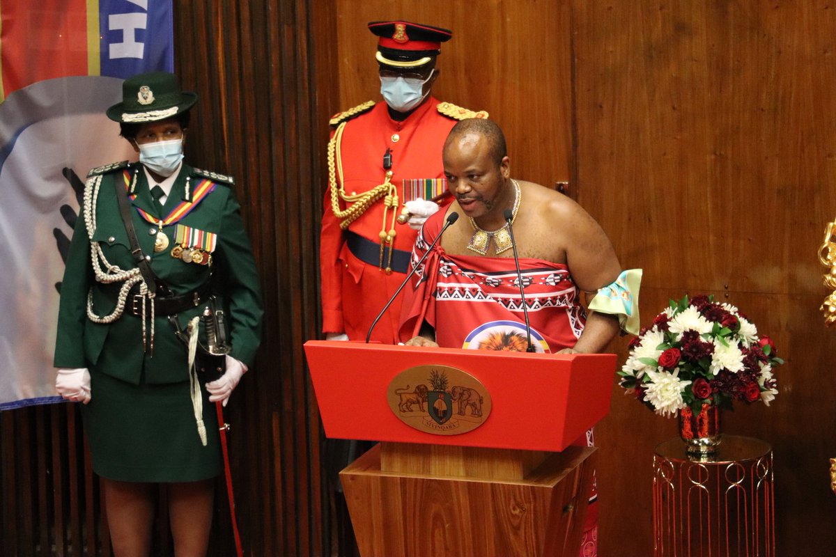 EswatiniGovern1's tweet photo. His Majesty King Mswati III says, in 2022, the country will prioritise issues of youth empowerment by “creating an enabling empowerment environment for the youth’s innovation and creativity to flourish. His Majesty has been speaking when making his #SpeechFromTheThrone22 address. https://t.co/3Um4k6IGSh