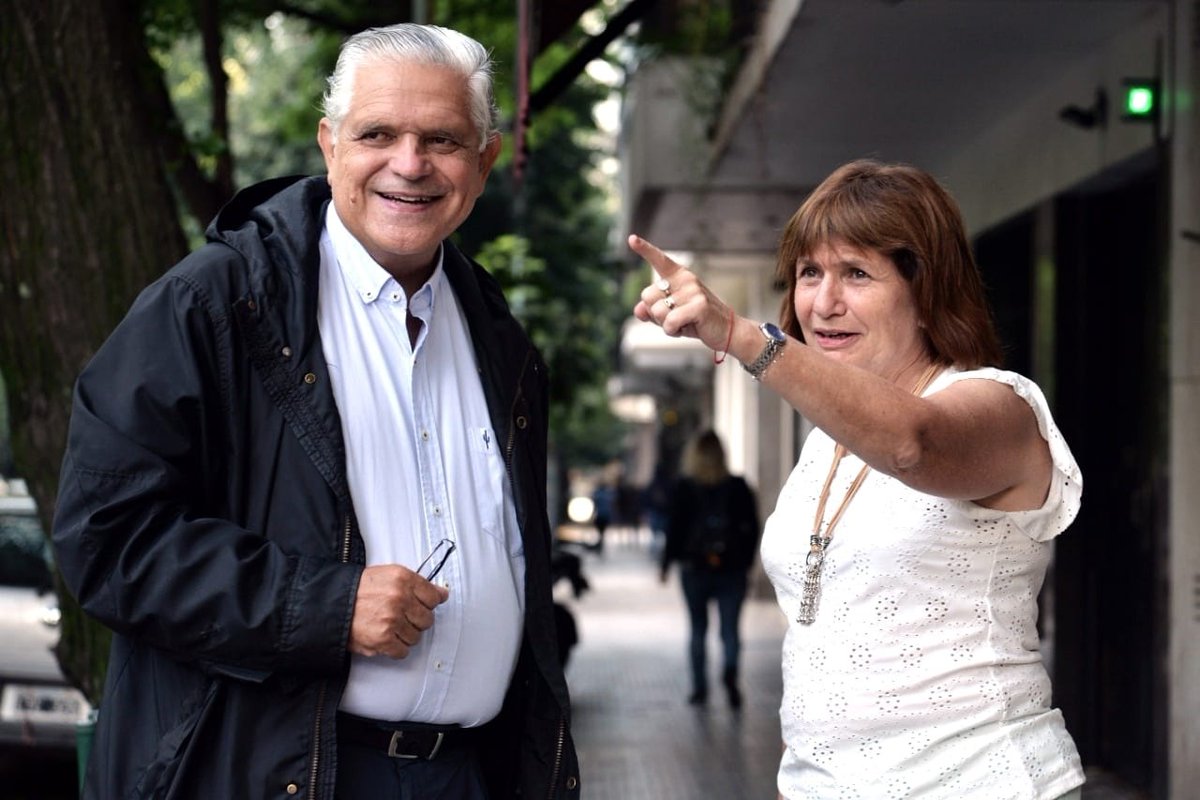 PatoBullrich's tweet photo. La Argentina necesita, de una vez por todas, un rumbo claro. Con @RLopezMurphy coincidimos en que debemos trabajar juntos por un cambio que ponga a nuestro país en la vía del progreso. ¡Allá vamos! https://t.co/9KZzwQI6g4