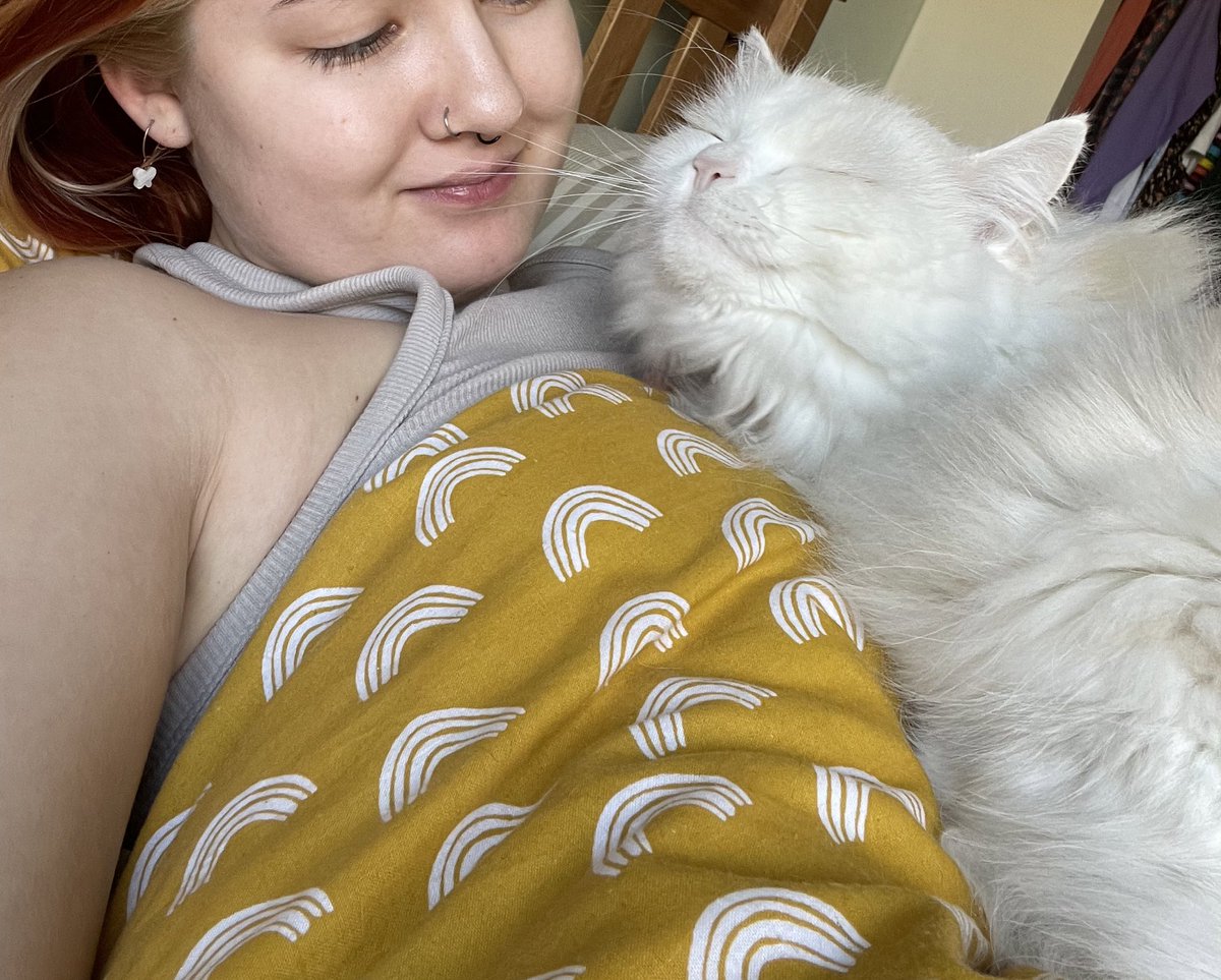 CatobiObi's tweet photo. Absulutly did, not fall “assleap” on. My mam https://t.co/tD7AxzOk9q