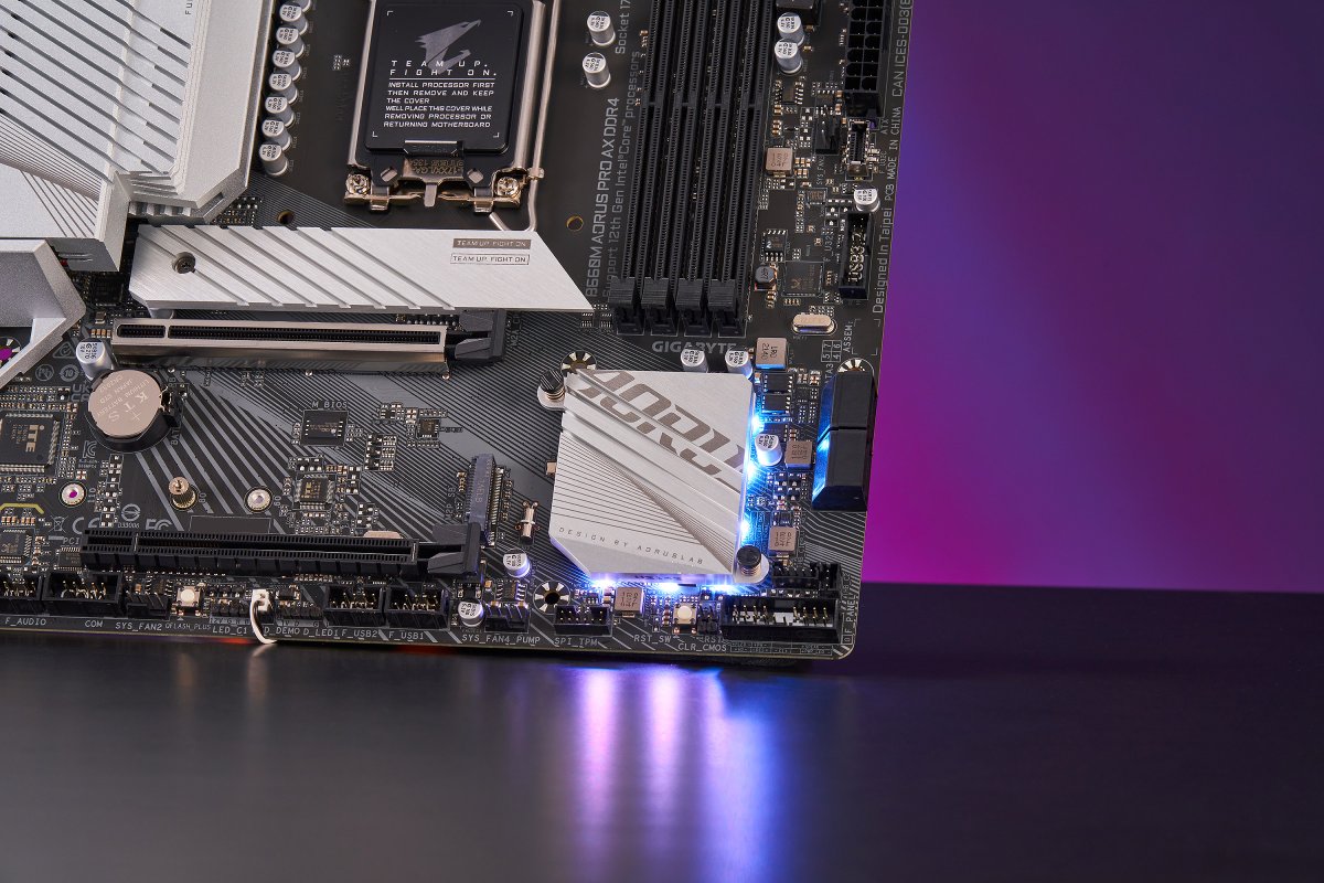 how to reformat windows 10 with aorus mother board