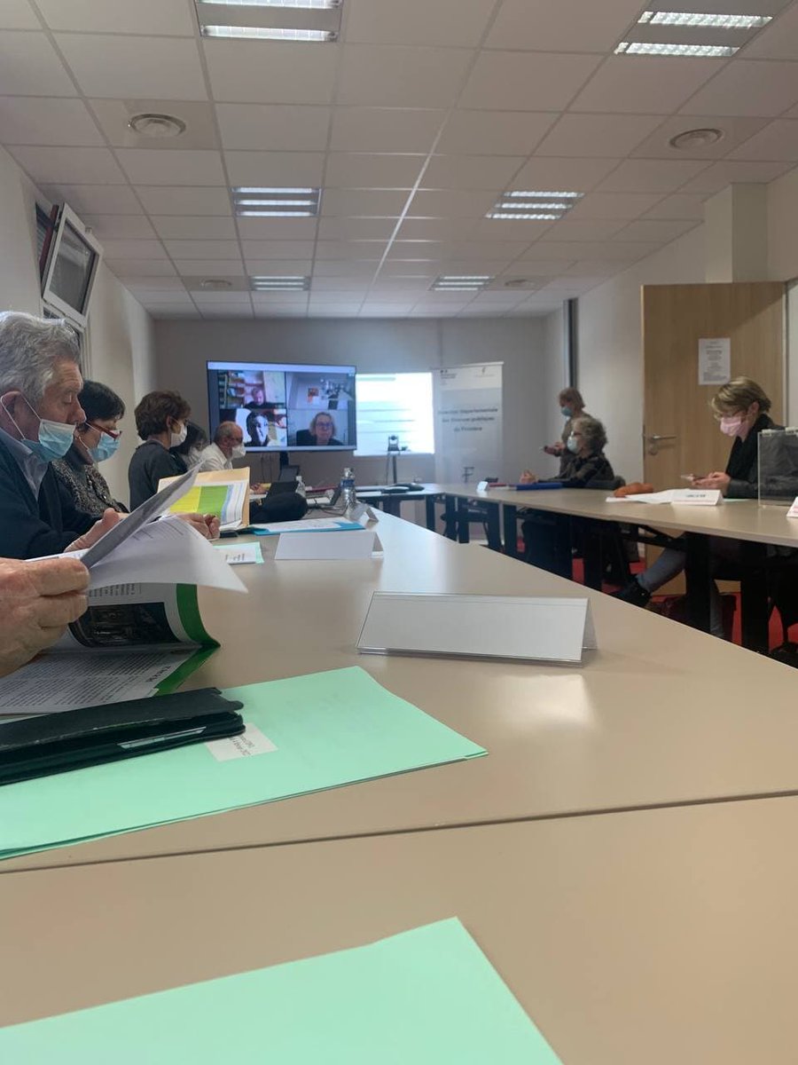 AnnaigLeMeur_29's tweet photo. 📚Participation à la commission départementale des valeurs locatives (#CDVL) @dgfip_officiel @Prefet29.
Son rôle ? Etude du découpage du #Finistère en secteurs d'évaluation & de la grille tarifaire.
La valeur locative détermine les impositions directes locales. #directcirco https://t.co/ij7yrwLvhg