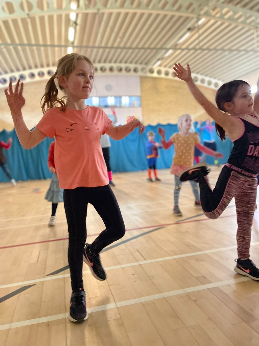 ThorngrovePrep's tweet photo. Year 1 and 2 enjoying the challenges of their Aerobics session #TimeToStretch #Areobics #PickYourPath #Fundraiser https://t.co/fNOa1w12cC