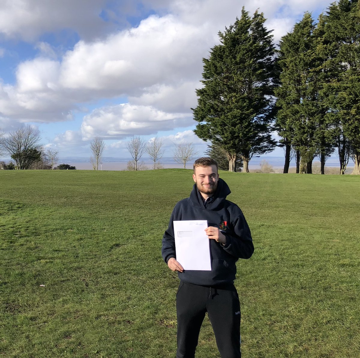 WorleburyGK's tweet image. Apprentice Greenkeeper Alix has passed his PA1 &amp;amp; PA6 awards.
Now he can apply chemicals through a knapsack sprayer 👏🏼👏🏼 #newskills #keeplearning #anotherstring