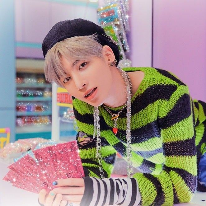 lovetyuning's tweet photo. drop the tags for our terry! 🥰 https://t.co/lLMV3WhhqI