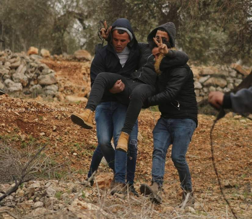 ahmedshameya995's tweet photo. Palestinian protester got shot in his leg by Israeli forces in Sbaih mountain in Beta village, southern Nablus. https://t.co/tFhx0iU6QX