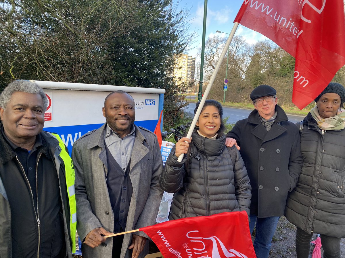 SakinaZS's tweet photo. Brillaint to join Unite members on the picket line this morning striking this week &amp; next for better pay and to be brought in-house ✊🏽

Our NHS workers, from our cleaners to porters to the caterers have been the backbone to our covid recovery - they are heroes &amp; deserve better https://t.co/u9V2nlDI4F