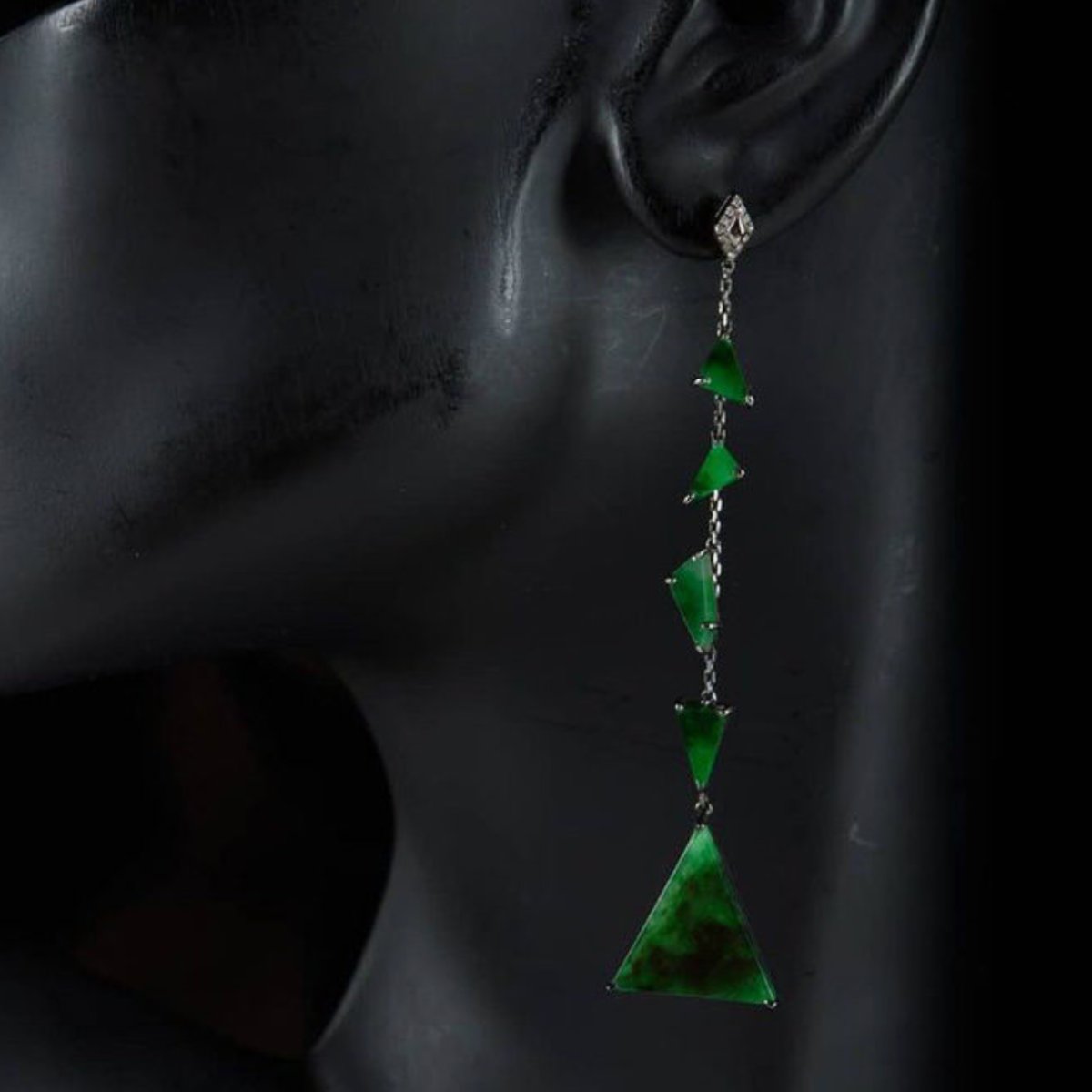 The Daily Cut 💎 De Beers-backed Gemist secures $3m funding for 'try and buy' tech; AllSaints building £1m jewellery division; Jade gets a modern revamp  - mailchi.mp/d956de9e8f51/t…
