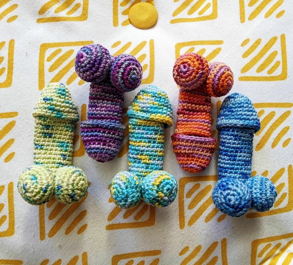 Butorette's tweet image. Petite fournée de #Zizibello livrée le mois dernier. Deux autres sont en cours 💪🏻
.
🧶 Fil coton #quickprint de @gruendl_com
🧾 Patron Zizibello par votre hyène
.
#crochet #amigurumi #handmade #MadeInFrance #faitmain  #madeinlimouzi #limousin #limoges … instagr.am/p/CZjvvQXNwtx/