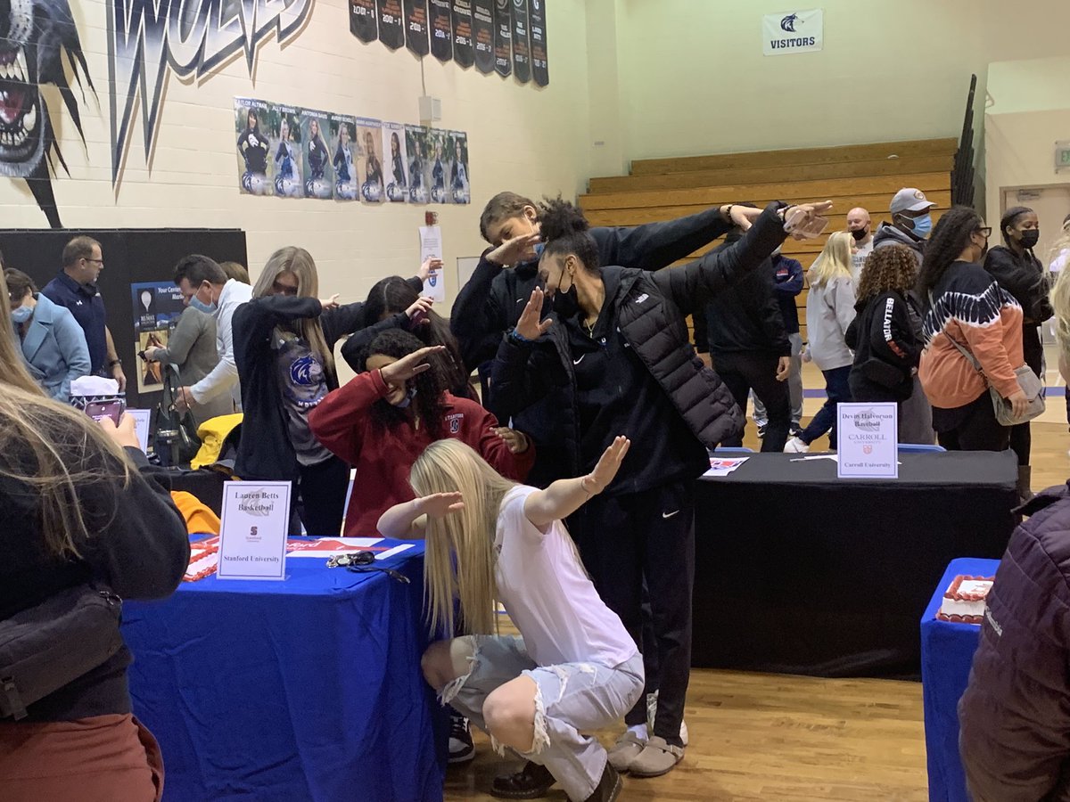 Great national Singning Day Ceremony in the raps. Congrats to all of our Class of 2022 Athletes taking their academics and Athletics to the next level in college!