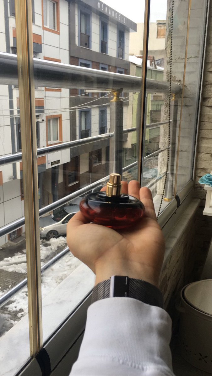 Dünyanın en güzel kokusu sevdiğinin kokusudur ☺️