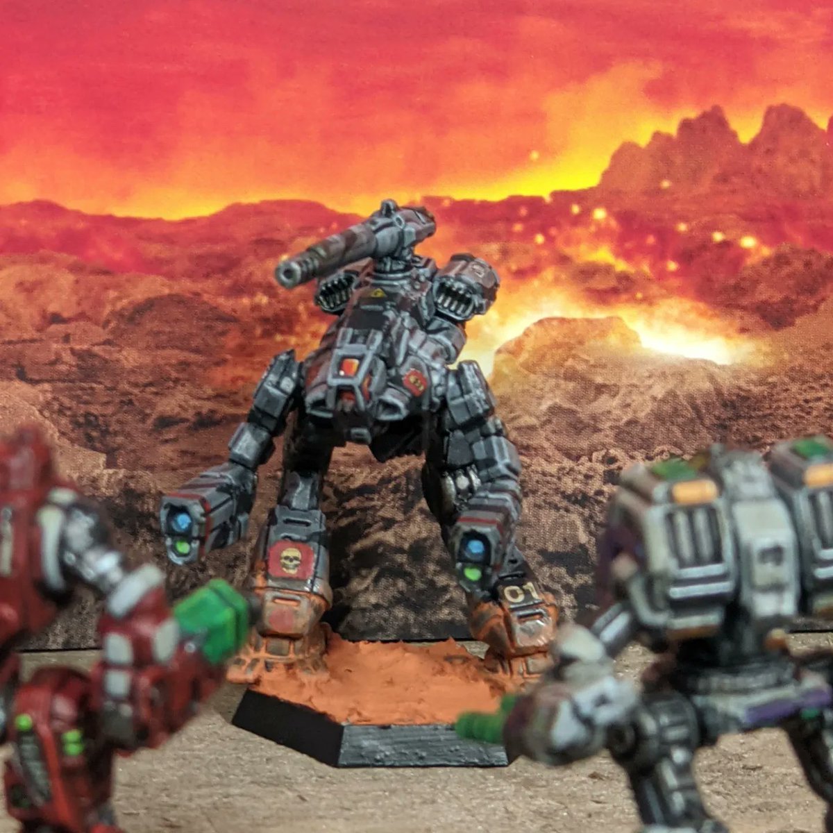 TridentWargming's tweet photo. Grayson Death Carlyle was the commander of the famous mercenary unit Gray Death Legion ☠️

Really enjoyed painting this Legend up. Hope you enjoy! 

#battletech #mechwarrior #battletechminiatures #battlemech #catalystgamelabs #battletechgame  #innersphere  #mercenary https://t.co/vBl1jJXGG8