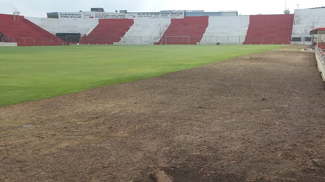 clubaunion's tweet photo. ¡Seguimos trabajando!

☑️ Montaje de armazón para cerrar el Sum del IPEI y fachada de la Sede
☑️ Ampliación del área de precalentamiento 
☑️ Remodelación de sector de salida de vestuarios al campo de juego
☑️ Avances en los nuevos palcos del 15 de Abril https://t.co/Mh0AkZHf41