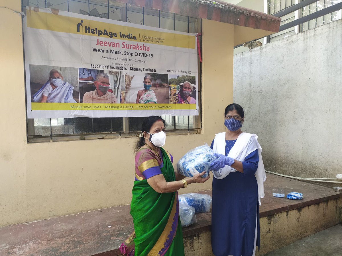 Helpageindia's tweet photo. #JeevanSuraksha | Our team in #Chennai, #TamilNadu distributed 800 mask to students today at Sathya  Mat. Hr. School 🏫#leavenoonebehind #wearamask #maskupindia #covid_19 #coronawarriors #COVID #CoronaUpdate #actkind #MaskUpIndia #Masks https://t.co/ukUtaA23eJ