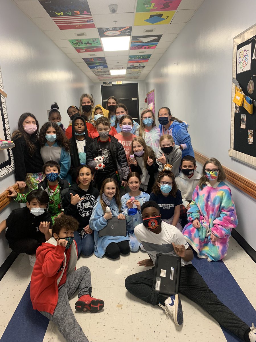 Mrs. Schechter tweet media