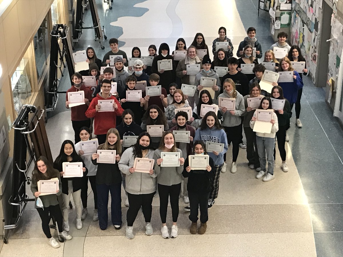 Congratulations to our first semester Best of the Bunch recipients! It was a great morning together with our students and their families (online).  Bravo!  Thank you to Dr. Baynes and Ms. Donato/Ms. Harris/Ms. Prince from Chartwells for their help.  <a href="/duxschools/">Duxbury Schools</a> <a href="/duxschools/">Duxbury Schools</a>