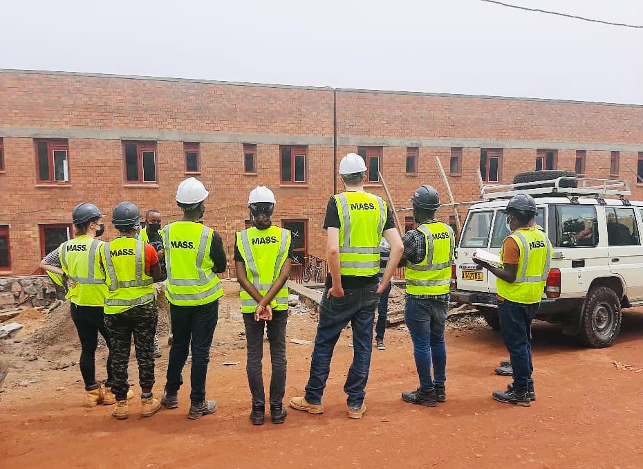 PROECCORwanda's tweet photo. It was a pleasure to receive @MASSDesignLab team today at #Solaria's in-situ production site in Gisozi and @CityofKigali's Mpazi rehousing project. #ModernBricks #RowLockBond https://t.co/amaHYK2JK7