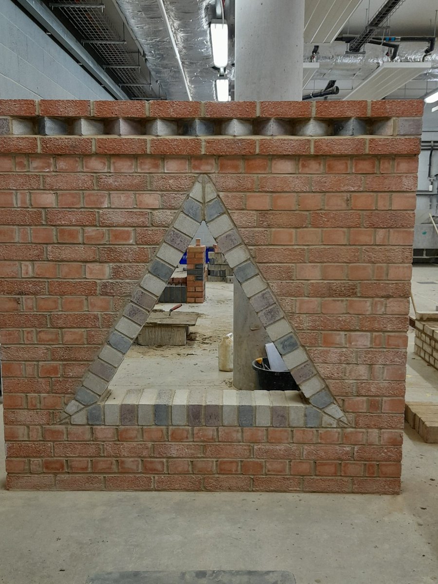 NGamlin1's tweet image. Fabulous brickwork @coleggwent BGLZ from our very talented learners and staff.  Well done - super job