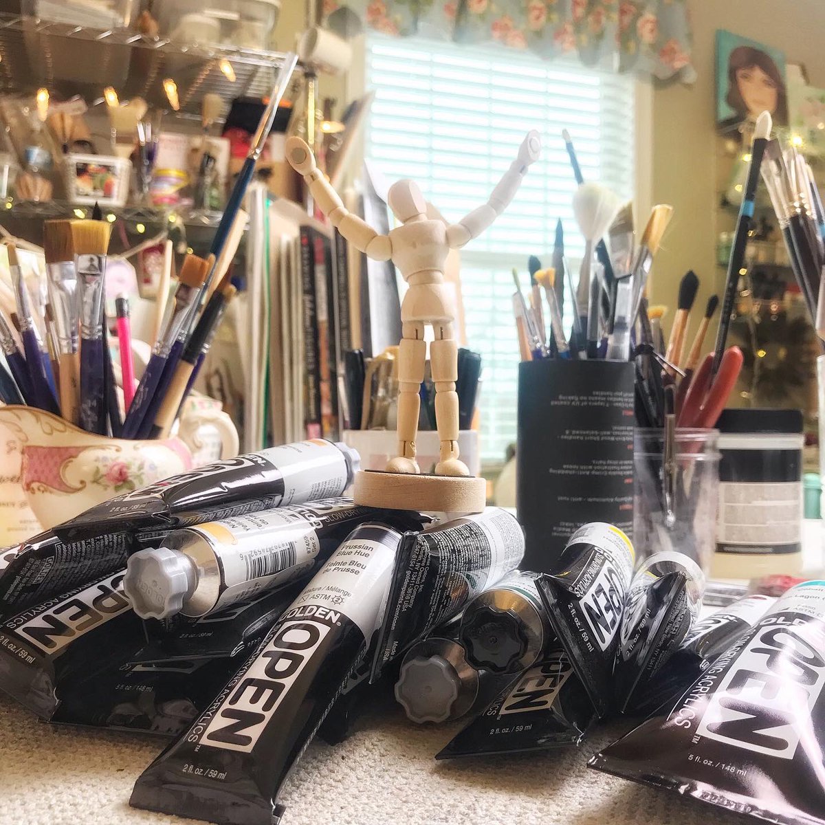 theemptynest's tweet photo. It’s been too long since I treated myself to new paints!! Also picked up a little manikin for drawing folk art people. @JerrysArtarama @GOLDENPAINTS_JP #goldenpaints #goldenopen #mystidio https://t.co/ZpsA6ysbzP