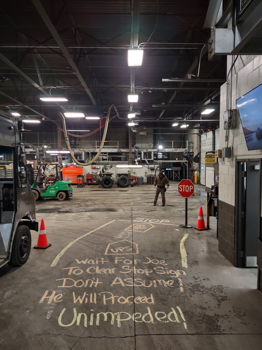 Worcester keeps a space cushion and clears intersections, do you? #NEDSTARTSTRONG ⁦<a href="/safetyfirstNED/">Northeast District Safety</a>⁩ ⁦<a href="/amy_madeira/">Amy Madeira</a>⁩ ⁦<a href="/Erickalyons/">Ericka Lyons Golia</a>⁩