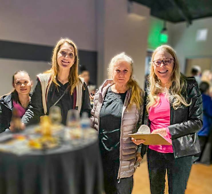 hvortho's tweet photo. It was so good to see our dental community at Dr. Fortney's lecture on Obstructive Sleep Apnea in Children last night at @TheRitzEscondido 👩🏼‍🏫⁠

#obstructivesleepapnea #sleepapnea #SleepApneaAwareness #CEcourse #dentalcommunity #dentistsunite #dentistsofinstagram #hvortho #ortho https://t.co/PV9Rf5hfVb