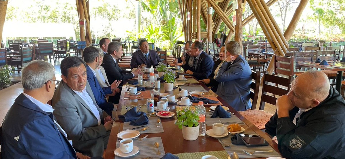 InfoAgenda_Mor's tweet image. #04Feb | El titular de la @Fiscalia_Mor, @urielgandara, se reunió con integrantes de la Asociación de Egresados de la Academia Nacional del @FBI, Grupo México, en el Foro Internacional “Fortalecimiento de Capacidades Ministeriales y de Investigación”.