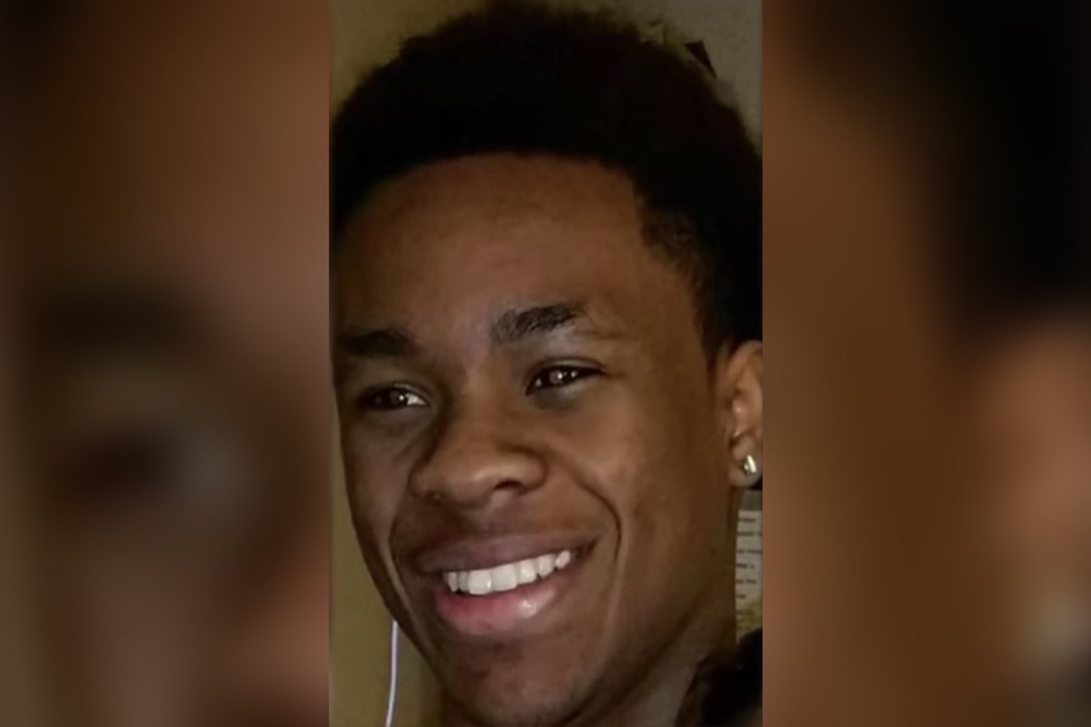 Amir Locke was 22 years old, wrapped in a blanket, asleep on a couch when Minneapolis police stormed in and executed him within 9 seconds of executing their No Knock warrant. 

#JusticeForAmirLocke