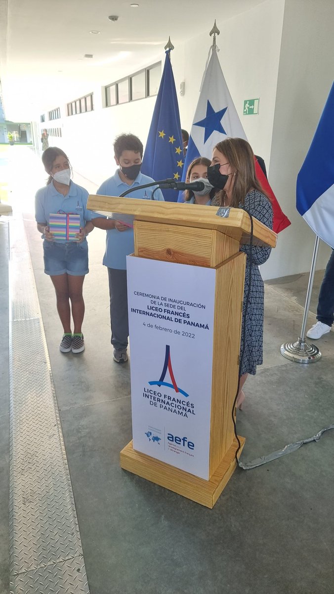 FranciaPanama's tweet image. Orgullosos de inaugurar el nuevo edifico del #LiceoFrancés de Panamá con la estimada ministra del @MeducaPma @MarujaGordaydeV, del director de la #AEFE Olivier Brochet y de los #senadores franceses S.Cazebonne y O.Cadic

@LfiPanama