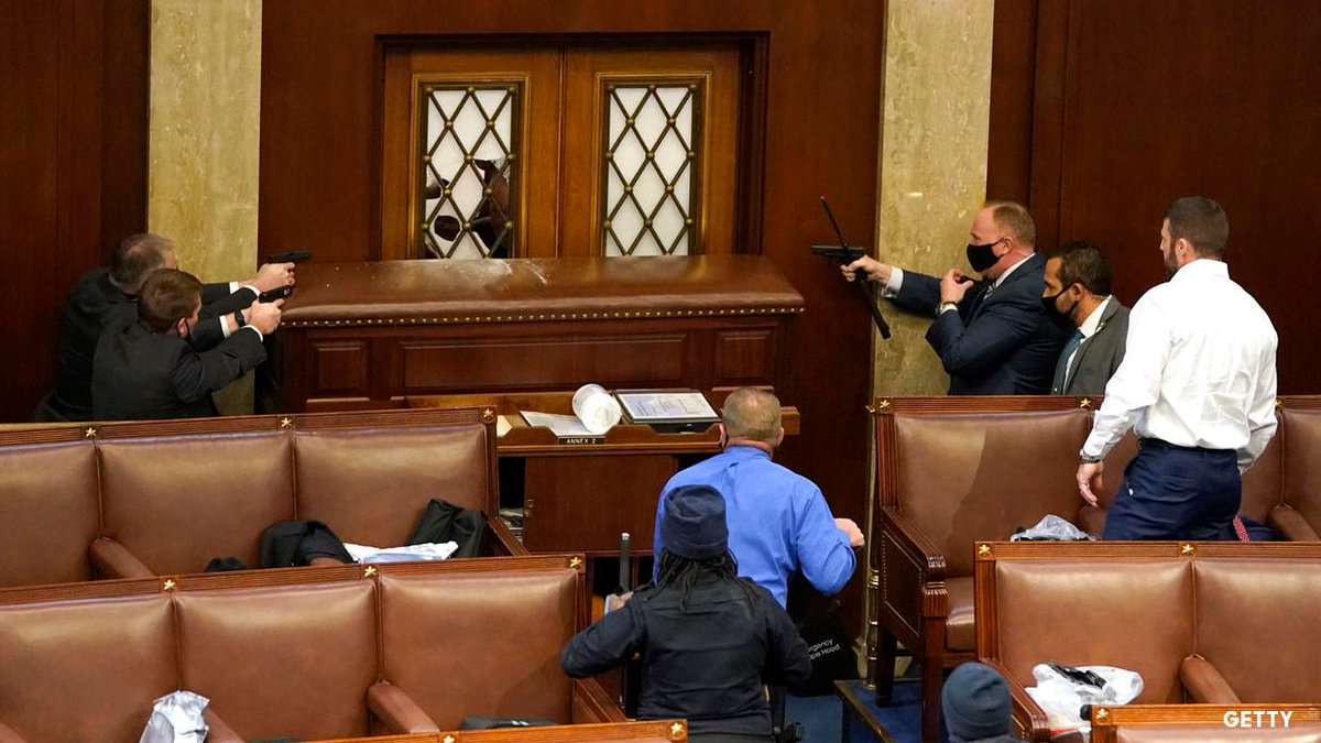 Hillary Clinton tweet media