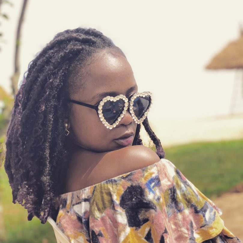 digida1065fm's tweet photo. Its the Evening request show with Angy Angy. Drop your requests now #MzikiJetukoona #Eveningrequest https://t.co/3alW8zKC0a