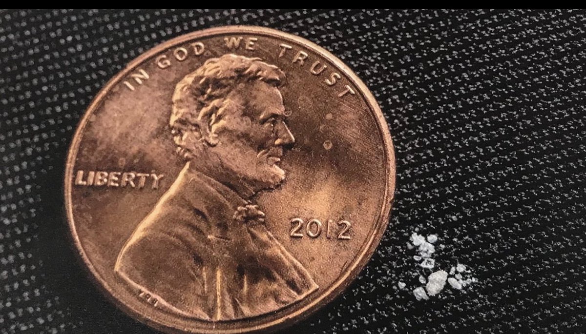 Iced_capp2025's tweet image. I’ve read so many tragic stories of overdoses and never truly understood just how tiny of an amount of fentanyl can kill someone. This is why we need #harmreduction and #druglegalization now! Sources: statnews.com/2016/09/29/why…