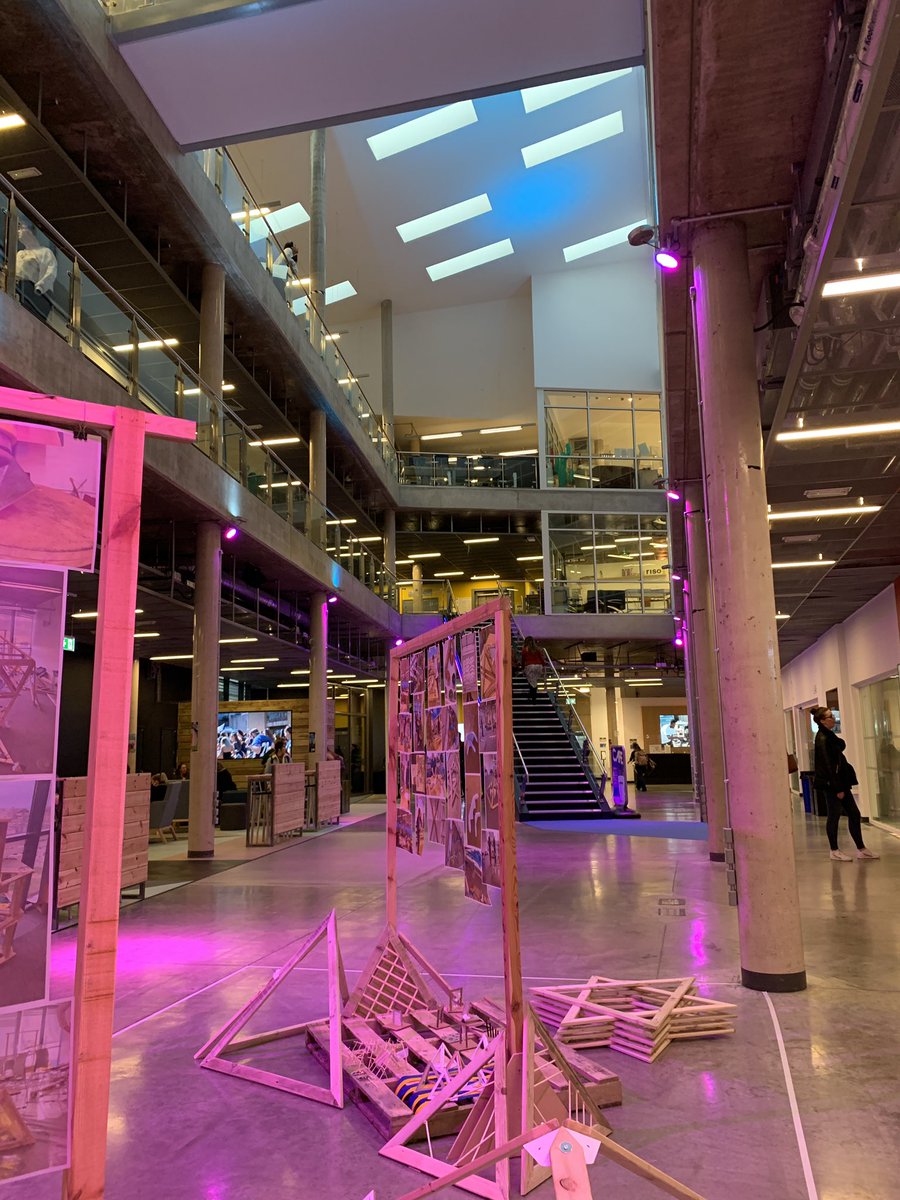 fionajfraser's tweet photo. A colourful and sunny day on main campus yesterday. #drakecircus @OTPlymouthUni Felt good to be back. https://t.co/n9ywxkKQuJ