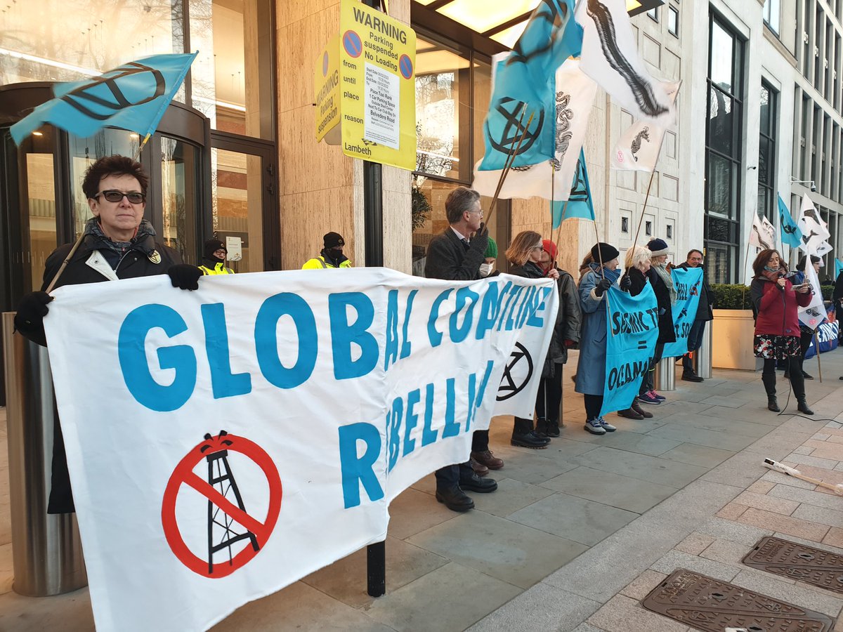 Outside #Shell's HQ in London

European corporations like fossil fuel giant Shell extract profits by any means necessary, sacrificing people & ecosystems for 💰🛢💰. They must not be allowed to continue their harmful exploitation of the world
#Oceanazo #StopShell 
#OceansNotOil