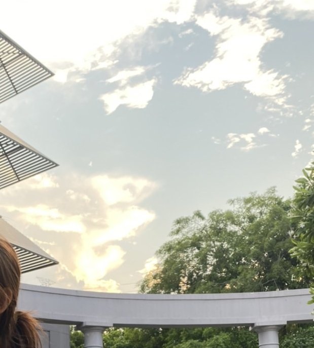 ณ สนามบาสแห่งหนึ่ง