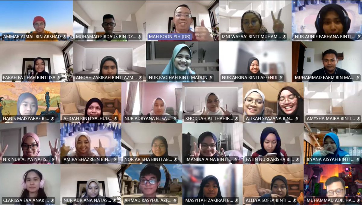mahboonyih's tweet photo. Dear students. This week marks the last day of our lessons. It's been a pleasurable & memorable journey with you all. Do always take care & never let go of your dreams. May you succeed in all spheres of your life! Keep in touch & hope to meet again. #UiTM #UiTMCPP #farewell2022 https://t.co/o9WIce2vPp