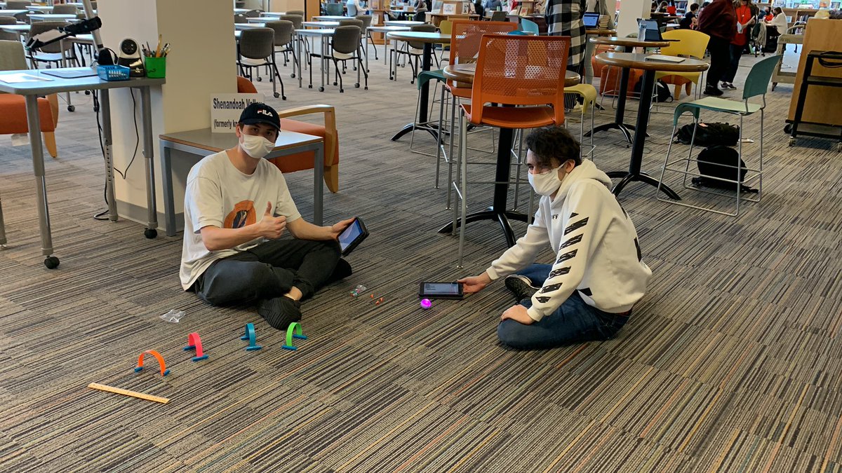 AGGuilin's tweet image. Media Studies Ss brainstorming ways to use @Sphero mini across the disciplines. #teachingtech #makerspace @wcpssdll @afhsmedia @AFHSannounce