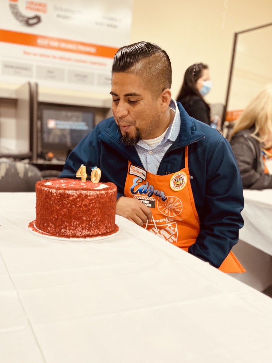 Happy Birthday to the best boss EVER! We hope you have the best birthday weekend! Here’s to many more! 🎂🎁🎈🎉🎊🥳 #happybirthday #pacsouth #district171 #OneTeam