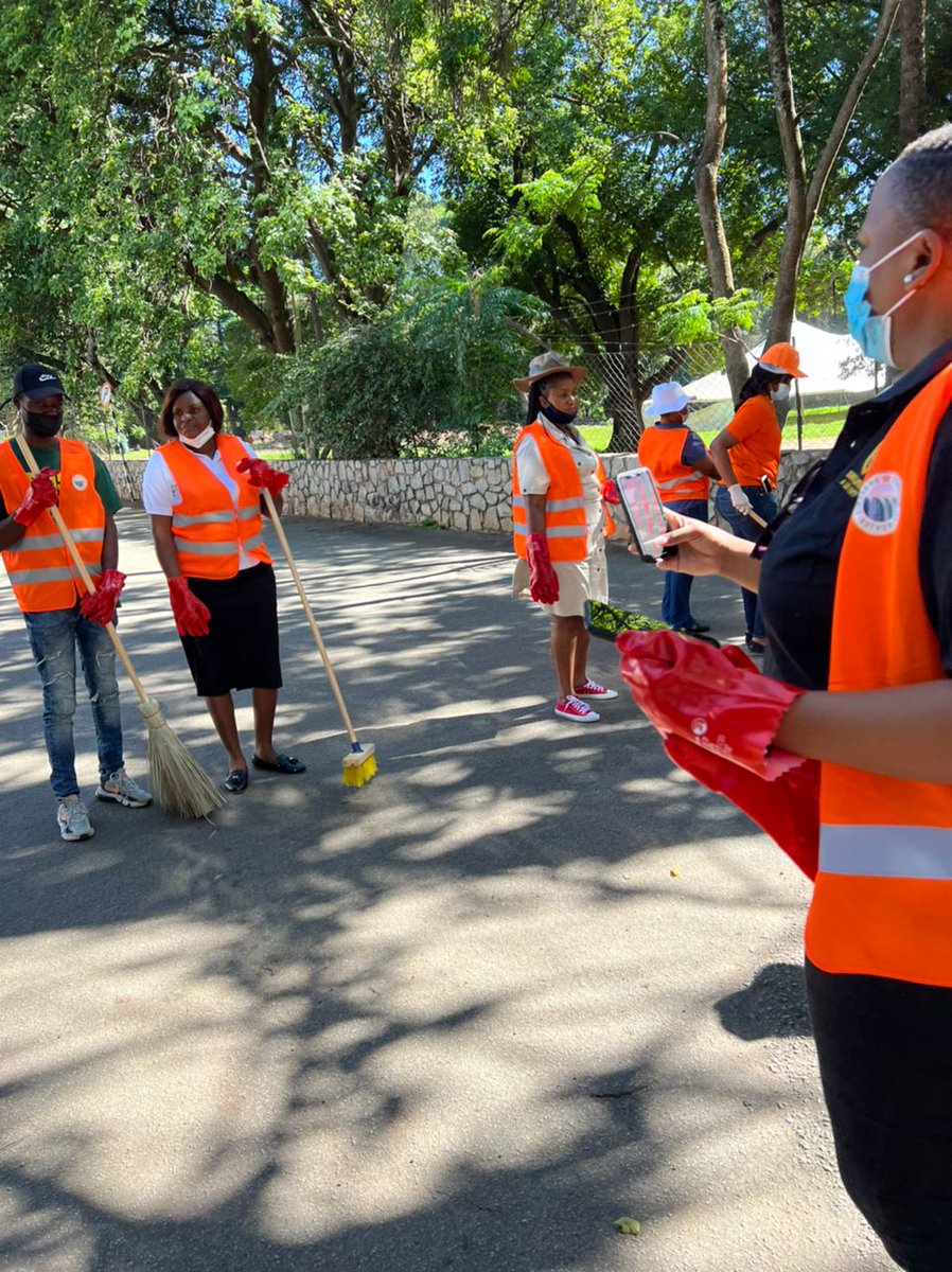 African_Sun's tweet photo. The first Friday of each month is all about playing our part and keeping Zimbabwe clean. Some moments captured of team African Sun in collaboration with ZTA taking part in the National Clean Up campaign. #AfricanSunHotels #CleanUpZimbabwe https://t.co/aU21lyxS6C