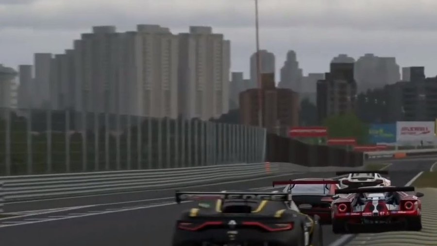 FKxL8O2XIAAEffG?format=jpg&name=900x900