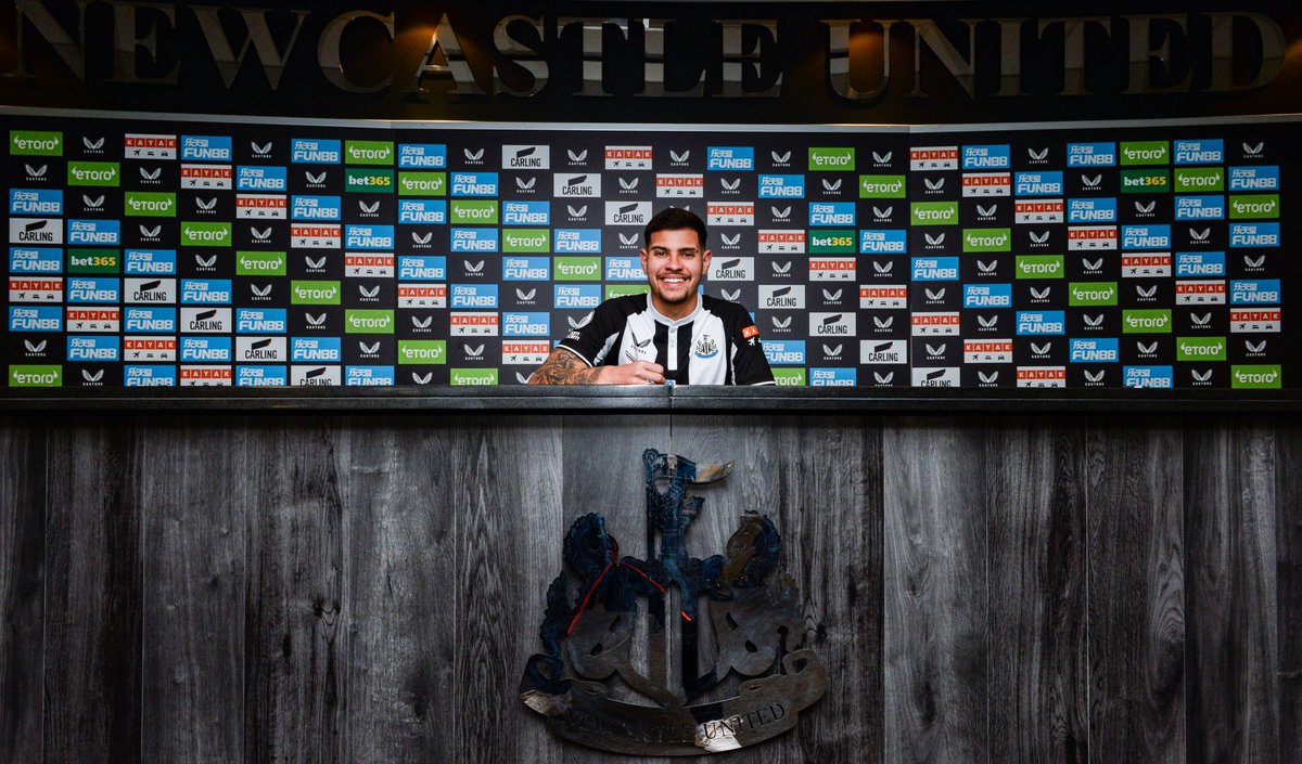 NUFC's tweet photo. Welcome to Newcastle United, @brunoog97! 🇧🇷

⚫️⚪️ https://t.co/6UiA5tzc7s