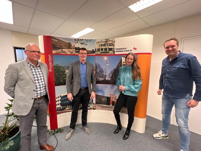 Vanochtend gingen lijsttrekker @FleurSpijker, raadslid @IJsbrandOlthof en kandidaat <a href="/RoelFuncken/">Roel Funcken</a> in gesprek met bouwbedrijf Huurman en PS|Theater om ideeën op te halen voor Leiden. 💪💚

Heb je een vraag of wil je iets kwijt? Stuur een DM!