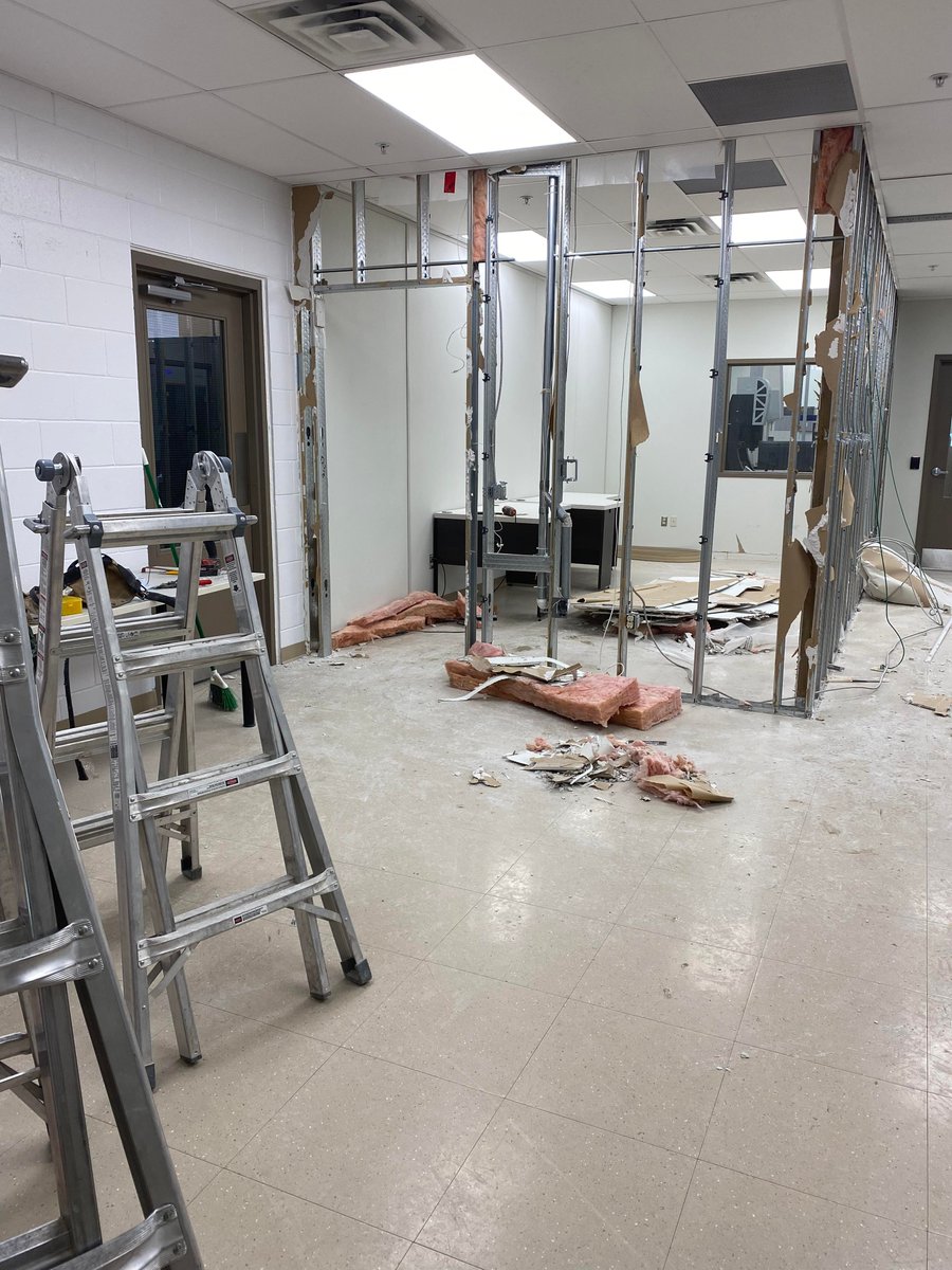 Miltera's tweet photo. Miltera is under renovation! As business grows new changes are always being implemented to make room for new technology. Once a clean room office, this section had to be removed to expand our micron precision manufacturing lab. Stay tuned to see the end results! https://t.co/6qqUTfzhbY