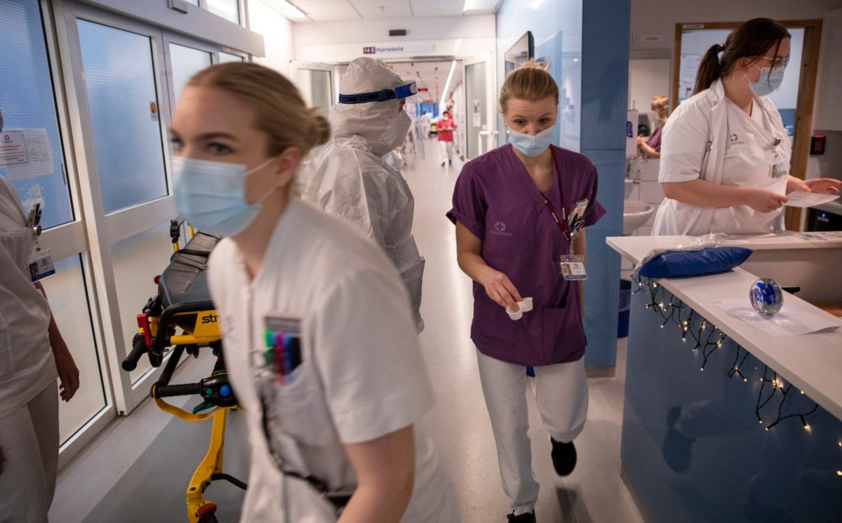 AUKAVAKTIR UM HELGINA VEGNA VEIKINDA
Þar sem talsverður fjöldi starfsfólks Landspítala er nú að glíma við veikindi og fjarvistir sem tengjast Covid-19, þá bráðvantar núna yfir helgina, 4.-6. febrúar, hjúkrunarfræðinga og sjúkraliða til þess að koma inn og taka aukavaktir.