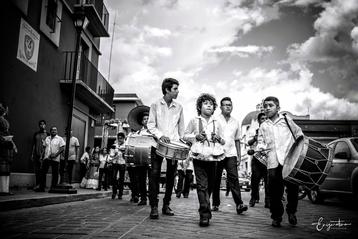 guajirolopez's tweet photo. Pitu Nisiaaba. Niños músicos de Juchitán. El arte y la cultura, poderosa herramienta para desarrollar sensibilidades. https://t.co/peEVavH6X4