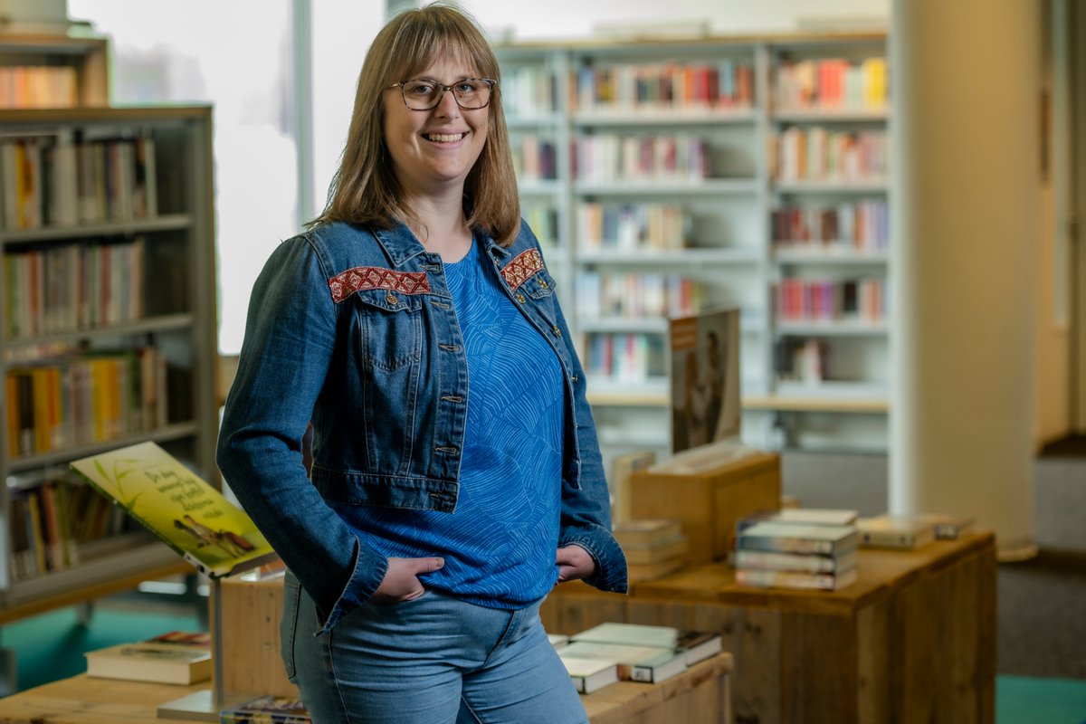 bibliotheekhp's tweet photo. Bibliotheek Helmond-Peel zoekt voor haar flexpool een Klantmedewerker. Je werkt in het hart van onze 4 bibliotheken in Helmond, Asten, Deurne en Someren en bent een ambassadeur voor onze maatschappelijke en educatieve activiteiten. https://t.co/XPyAEHOR9r 
#vacature #bibliotheek https://t.co/IvawRbGIeH