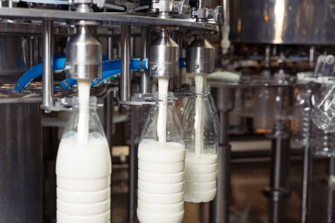 We are delighted to be featured in this month's edition of Dairy Industries International. The article looks at the lubrication challenges and solutions for the modern dairy processing plant. anderol.com/news/lubricant… #dairyindustriesinternational #lubrication #dairy