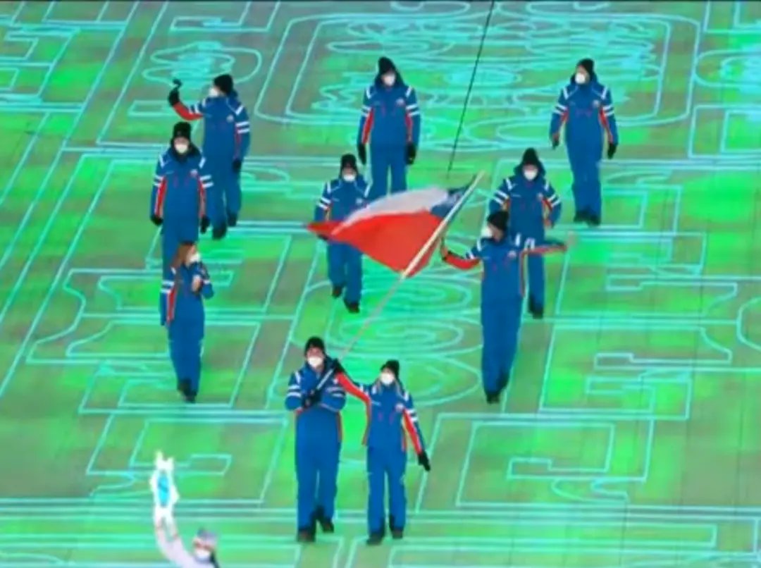 TSMariaC's tweet image. Me agradó ver los Juegos Olímpicos de Invierno en Beijing, aparte de ser una presentación bonita, estaba feliz de ver a la delegación chilena 🙏😌